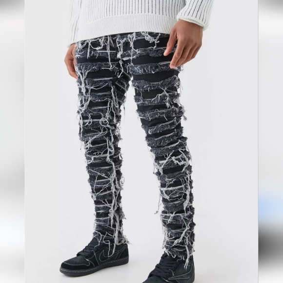 Boohoo Man Black With Fring Slim Straight Jeans Size 32 - Picture 2 of 16